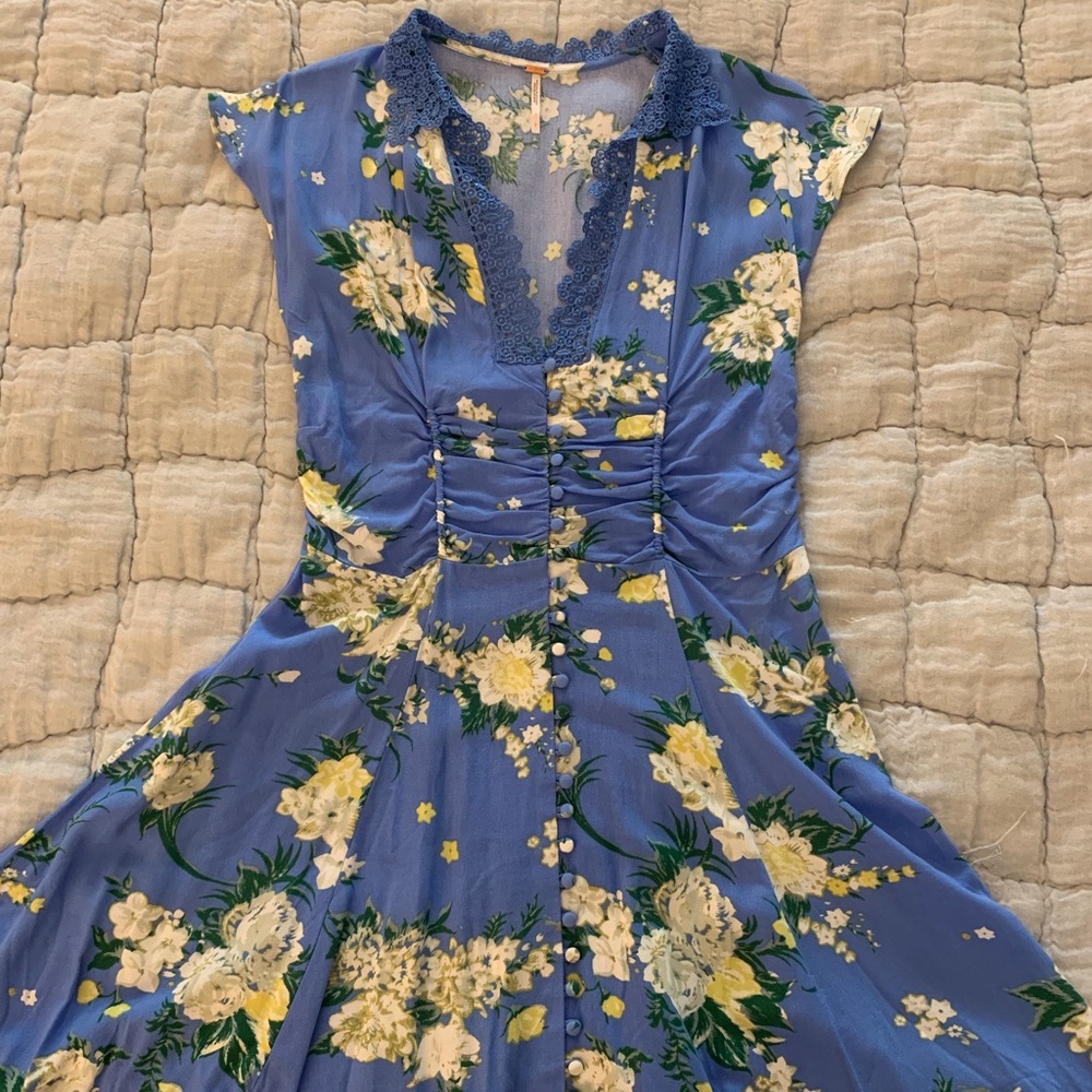 Short dress